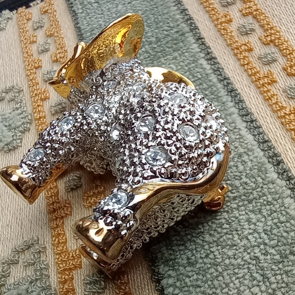 Elephant Crystal Brooch Pin Green Eyes Two Tone Metal approx 2" - Picture 11 of 14